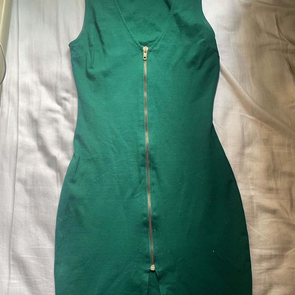 Windsor Green Sheath Dress with Gold Zipper